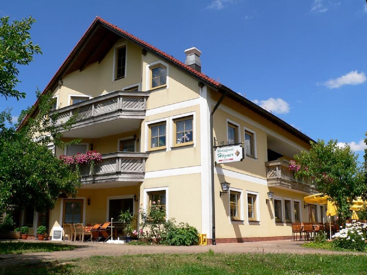 Landgasthof Zum Schloss 비르그란트 외부 사진
